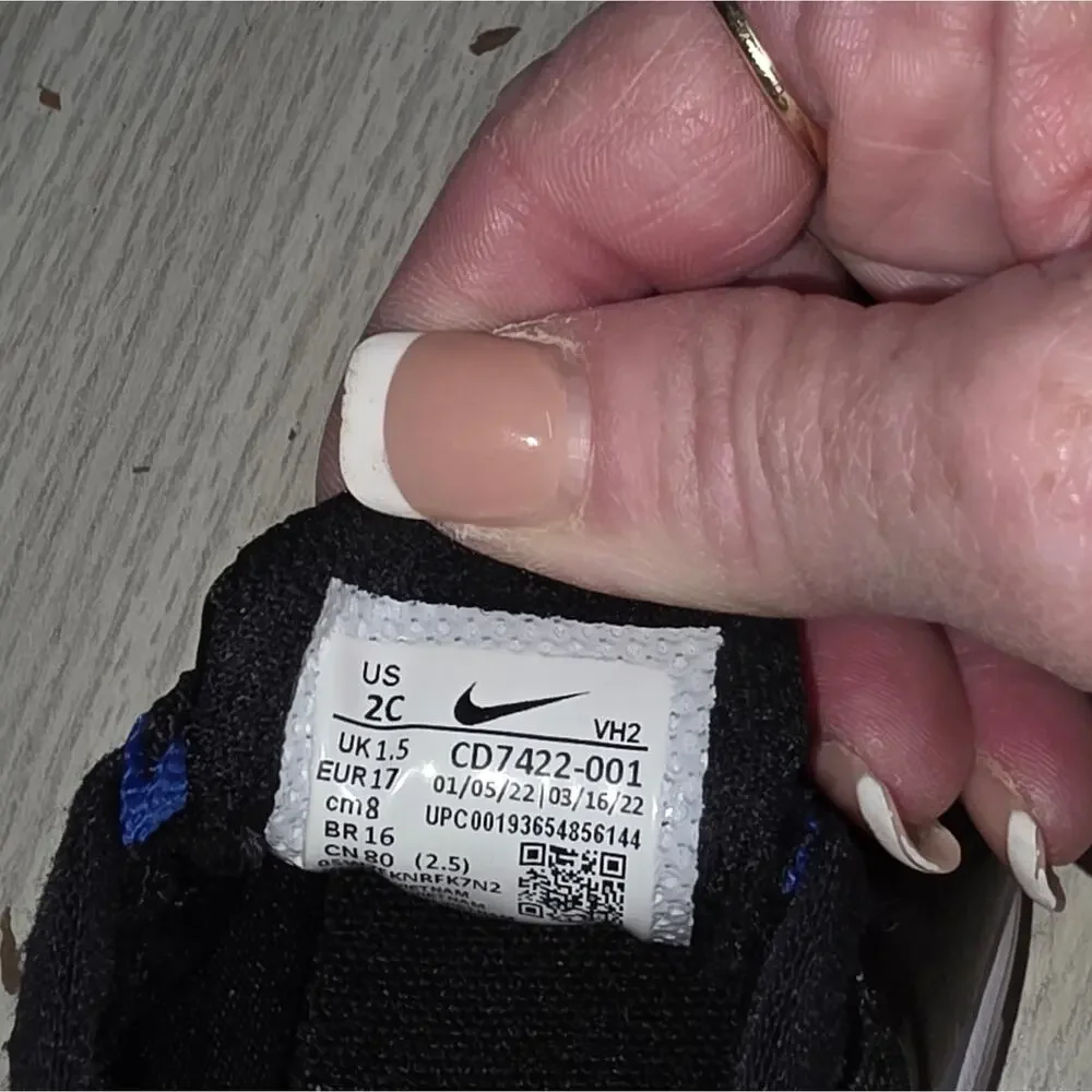 Nike Toddler Air Max Motion 2 Black & Red Sneakers Slip-On Design Crib Baby Shoe